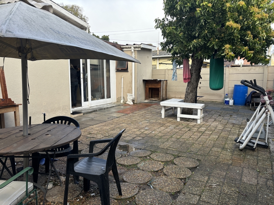 4 Bedroom Property for Sale in Parow Valley Western Cape